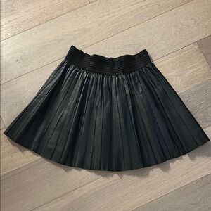 PARKER Leather pleated mini skirt elastic waist M black